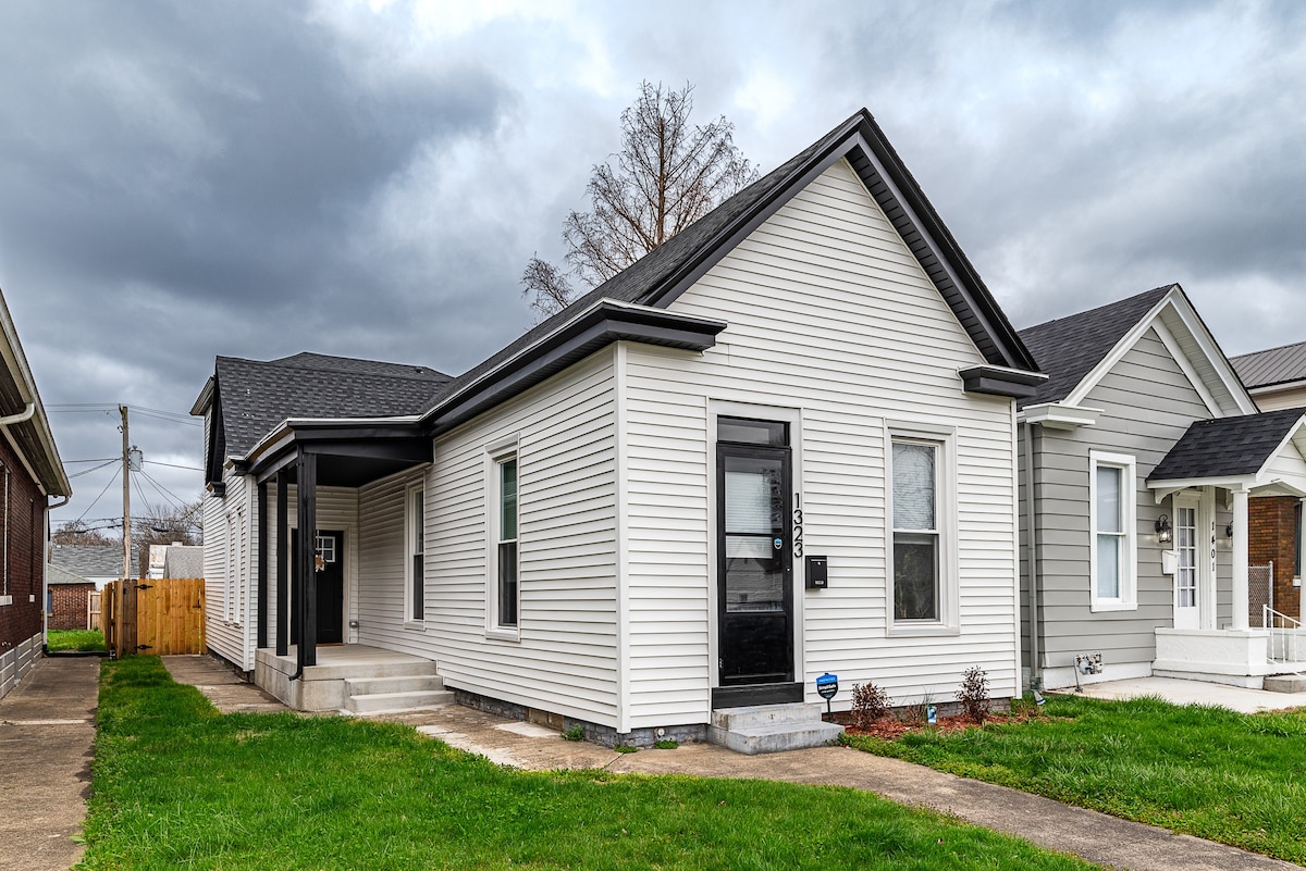 3BR/2BA Home in New Albany!