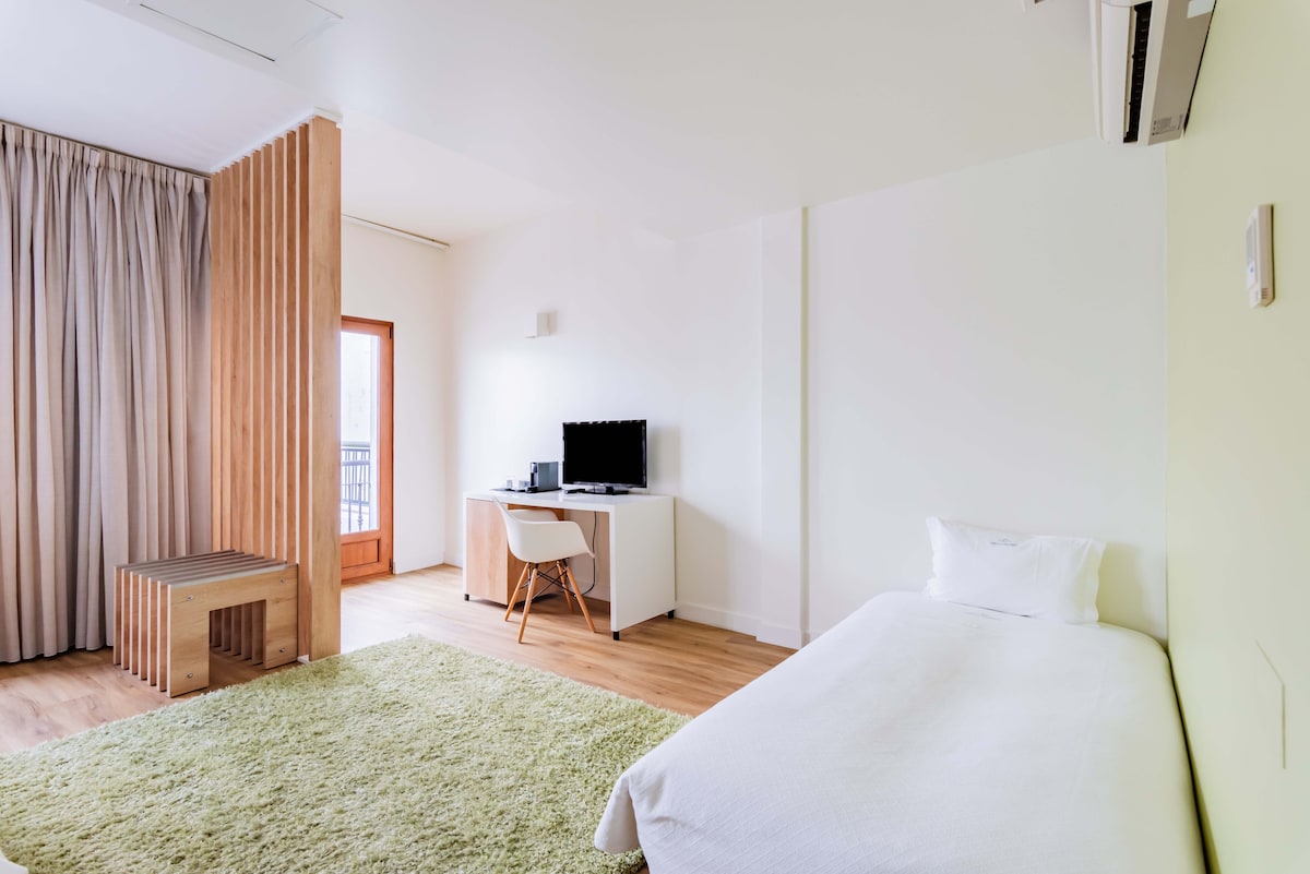 Superior Suite with Sofa-Bed @ Porta da Arrábida