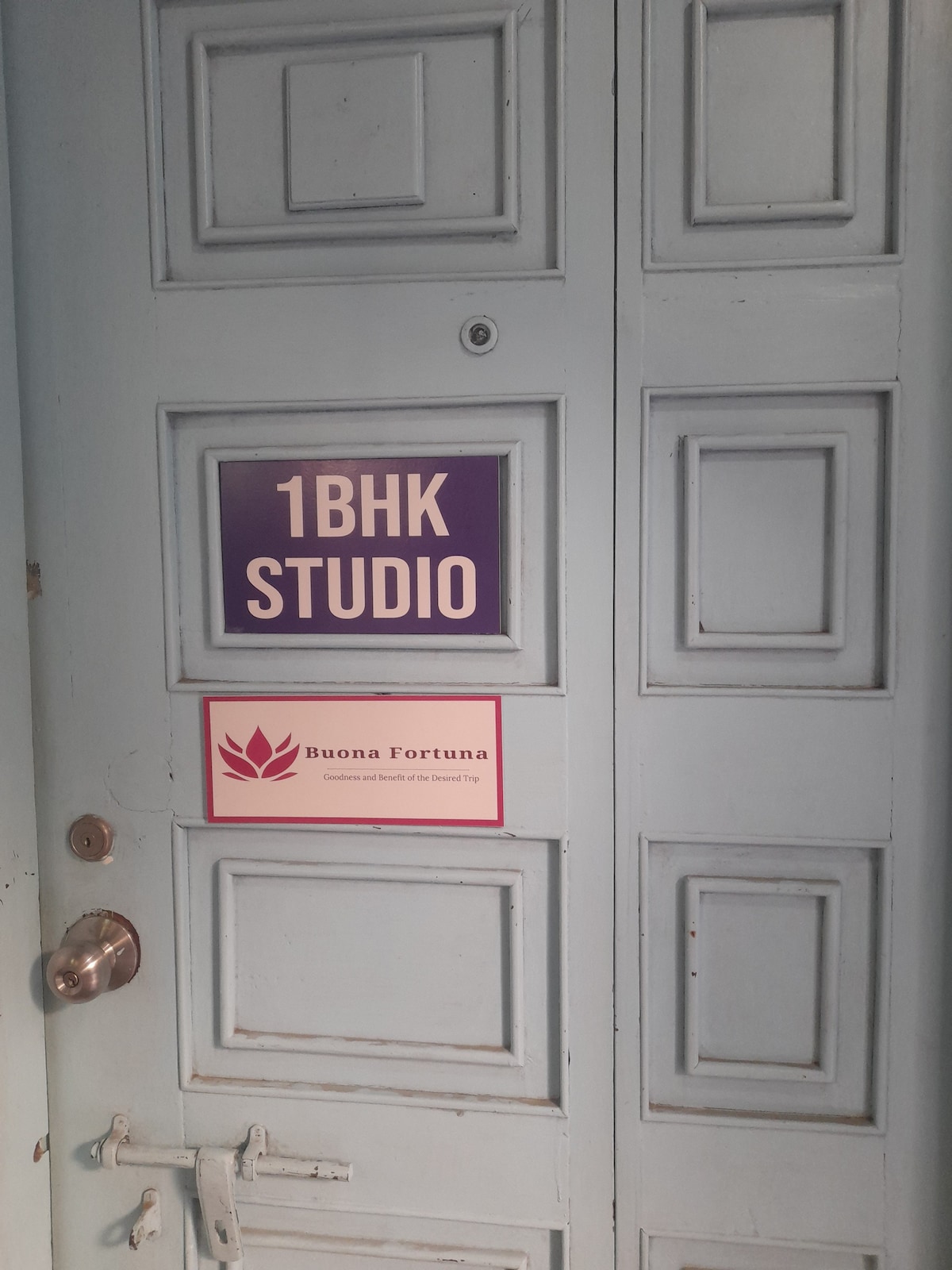 Studio/1BHK flat in Bandra by BF