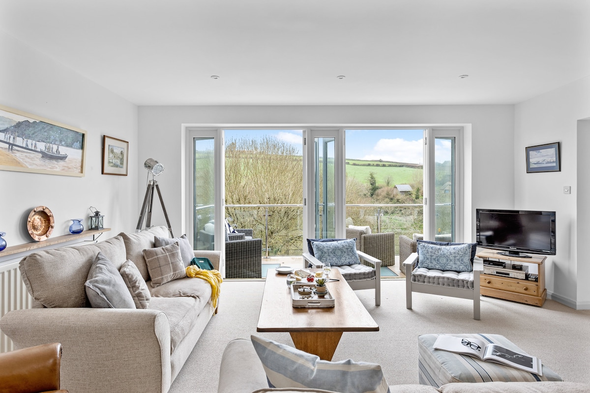 Lovely 4 bed house near Salcombe