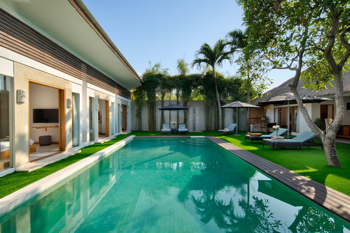 Spacious City 9Bedroom Private Pool VIlla