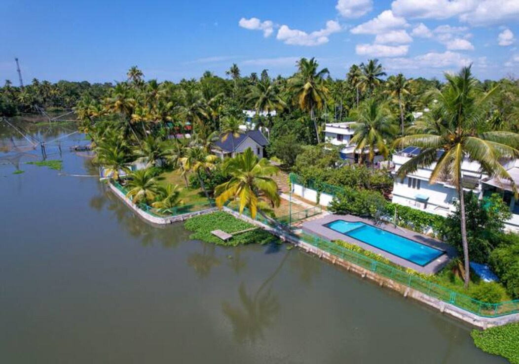 Lake View Private Pool Villa