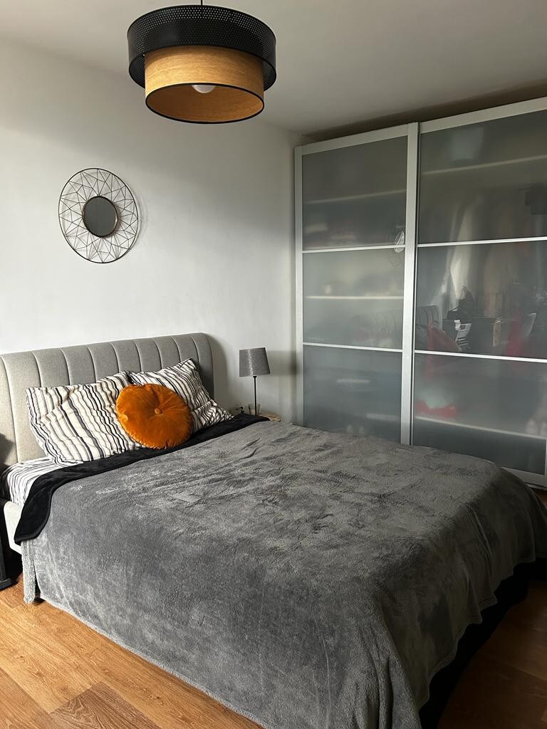 Chambre dans appartement 71m²