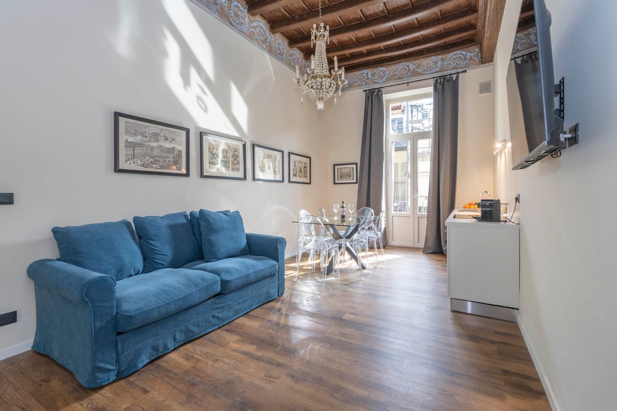 Sandomenico21, luxury historical apartment