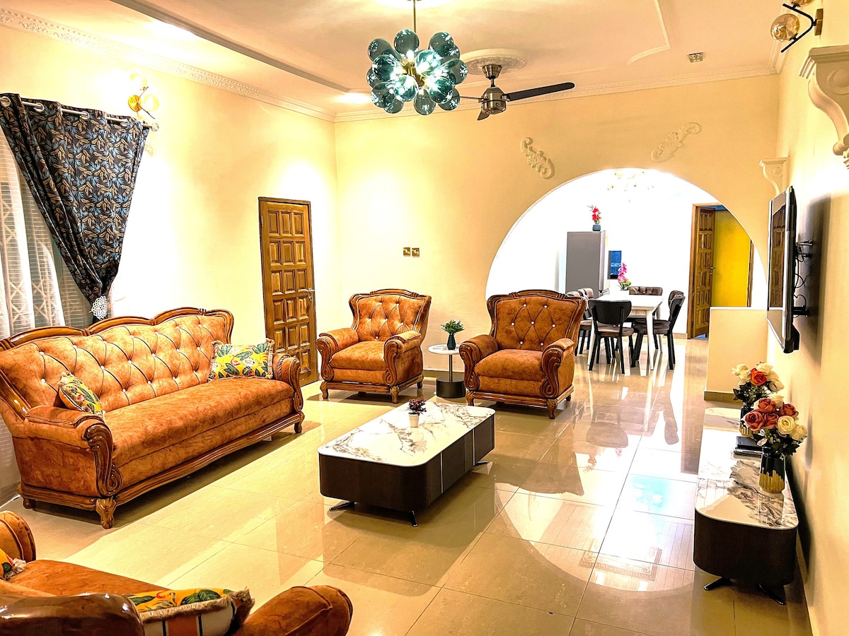 Maryluxe Stays Comfort 3Bd unit in Accra