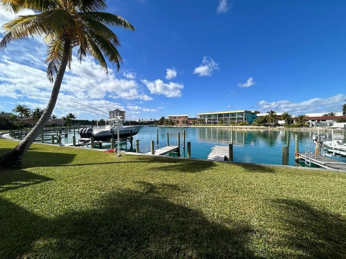 Freeport Condo w/ dock and view!