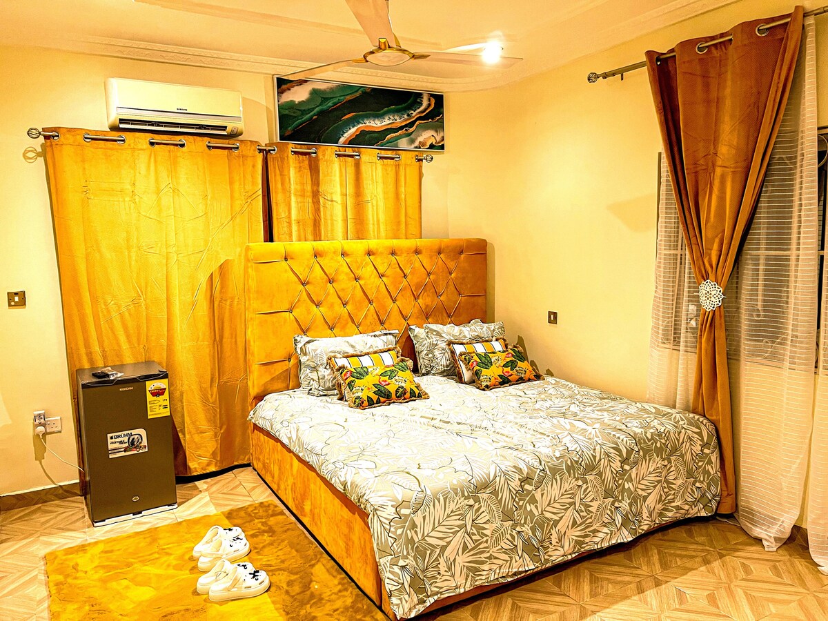 Maryluxe StaysOne bd unit, Westhills, Accra