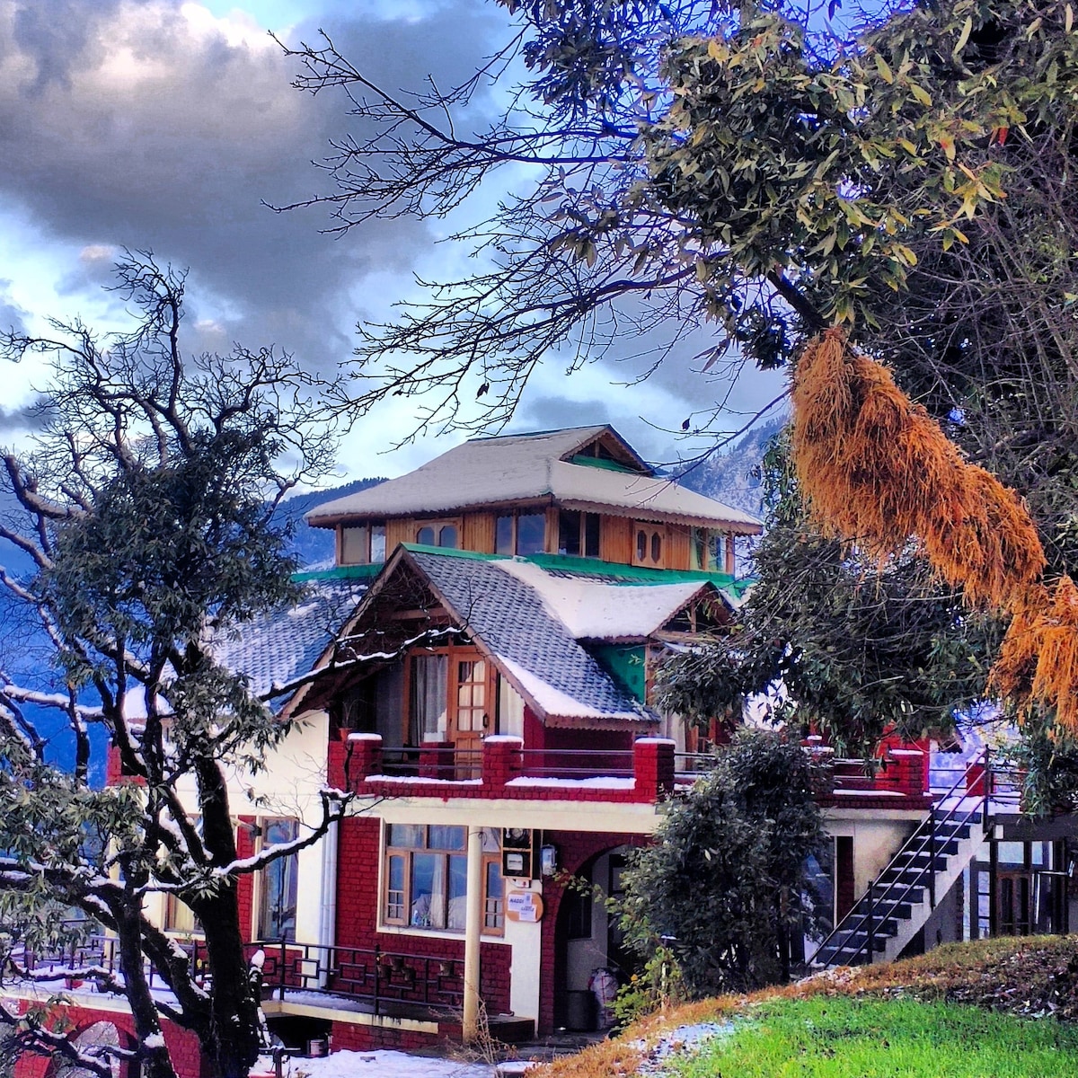 Naddi Castle - 3 BHK Villa With Mountain View