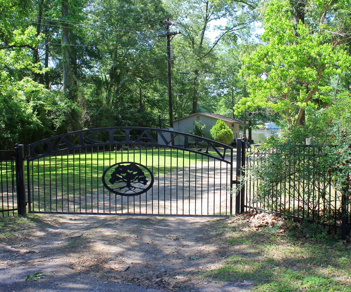 Oak Haven Lakeside Cottages