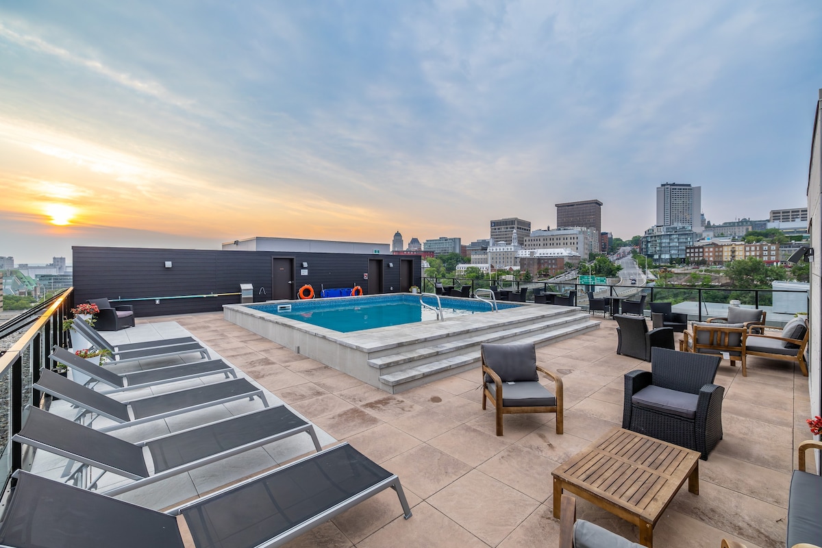 Le Downtown (rooftop pool + gym)