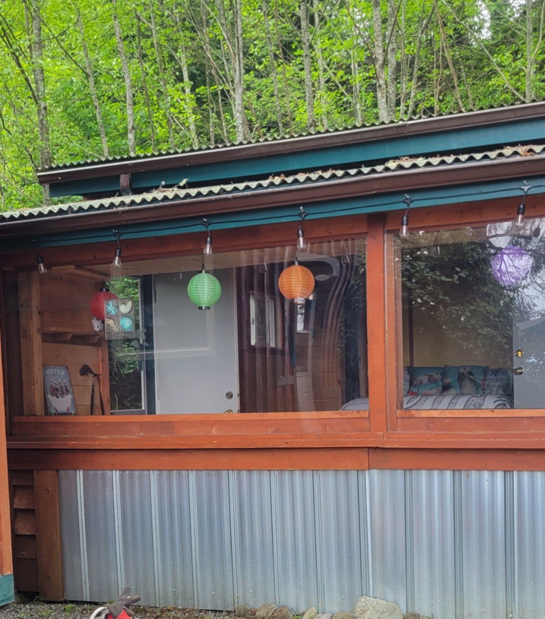 水獭小屋（ Off Grid Glamping ）