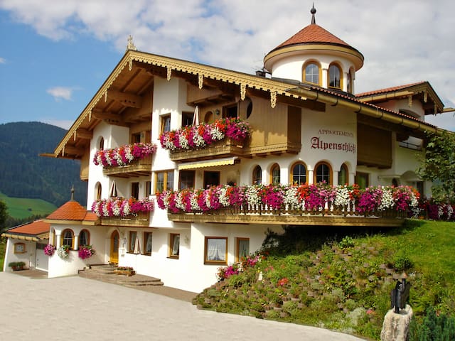 Oberau的民宿