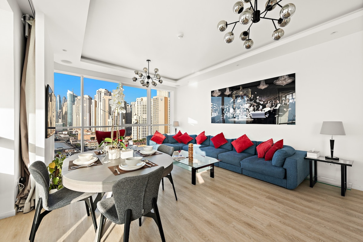 World Class | 2 BR | Vibrant Waterfront District