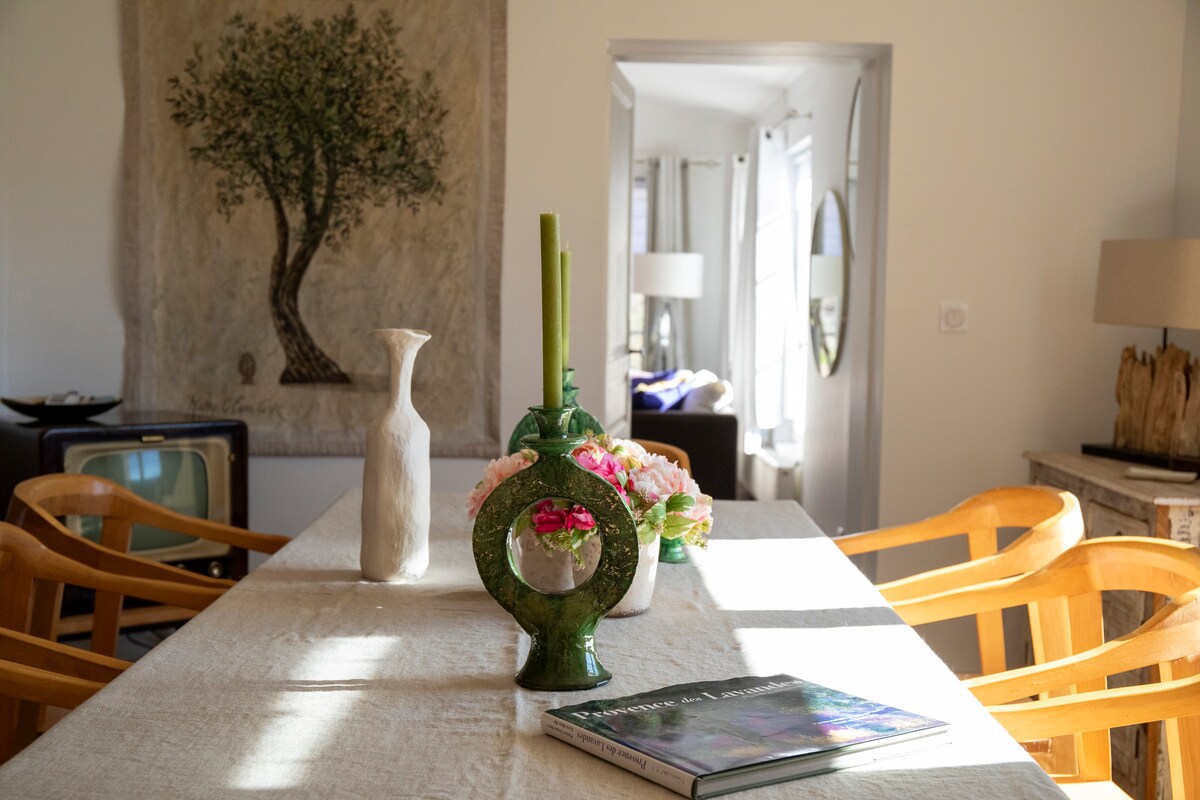 Bastide de charme dans la campagne Provençale