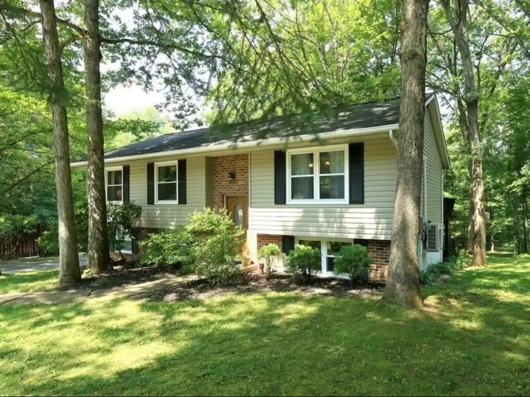 • Cozy house in Park Forest •