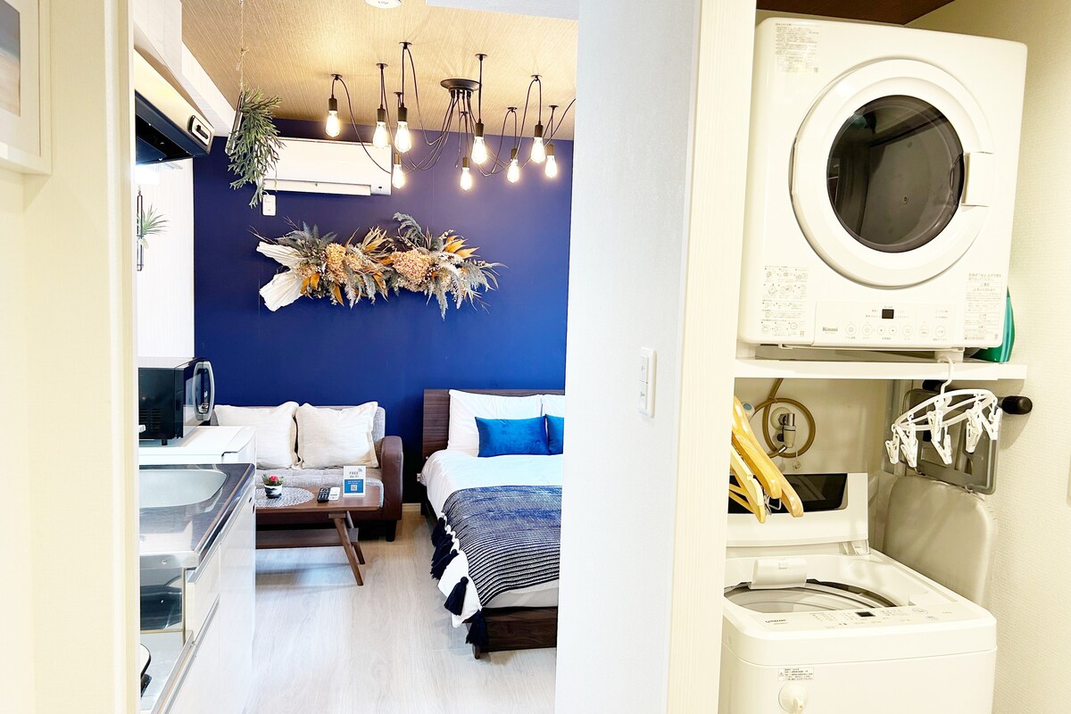 長期滞在向け築浅アパートの1室、ホリエのWi-Fi無料貸出、簡易キッチン、洗濯機、ガス乾燥機付