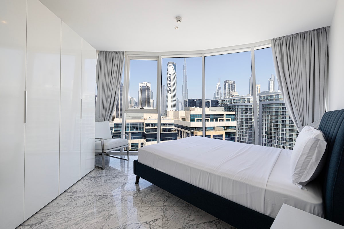 360° Panoramic View Burj Khalifa and Business Bay