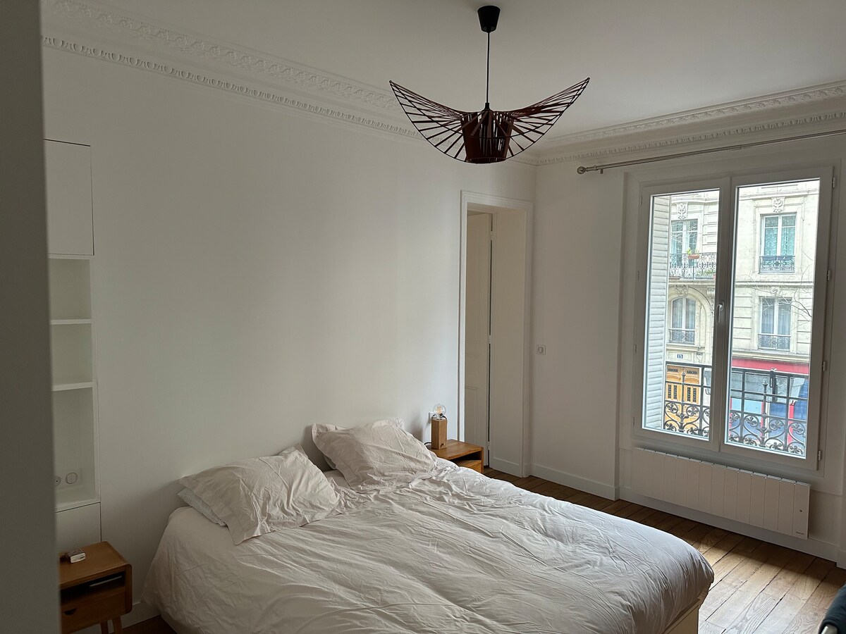 3 bedrooms flat in Montmartre