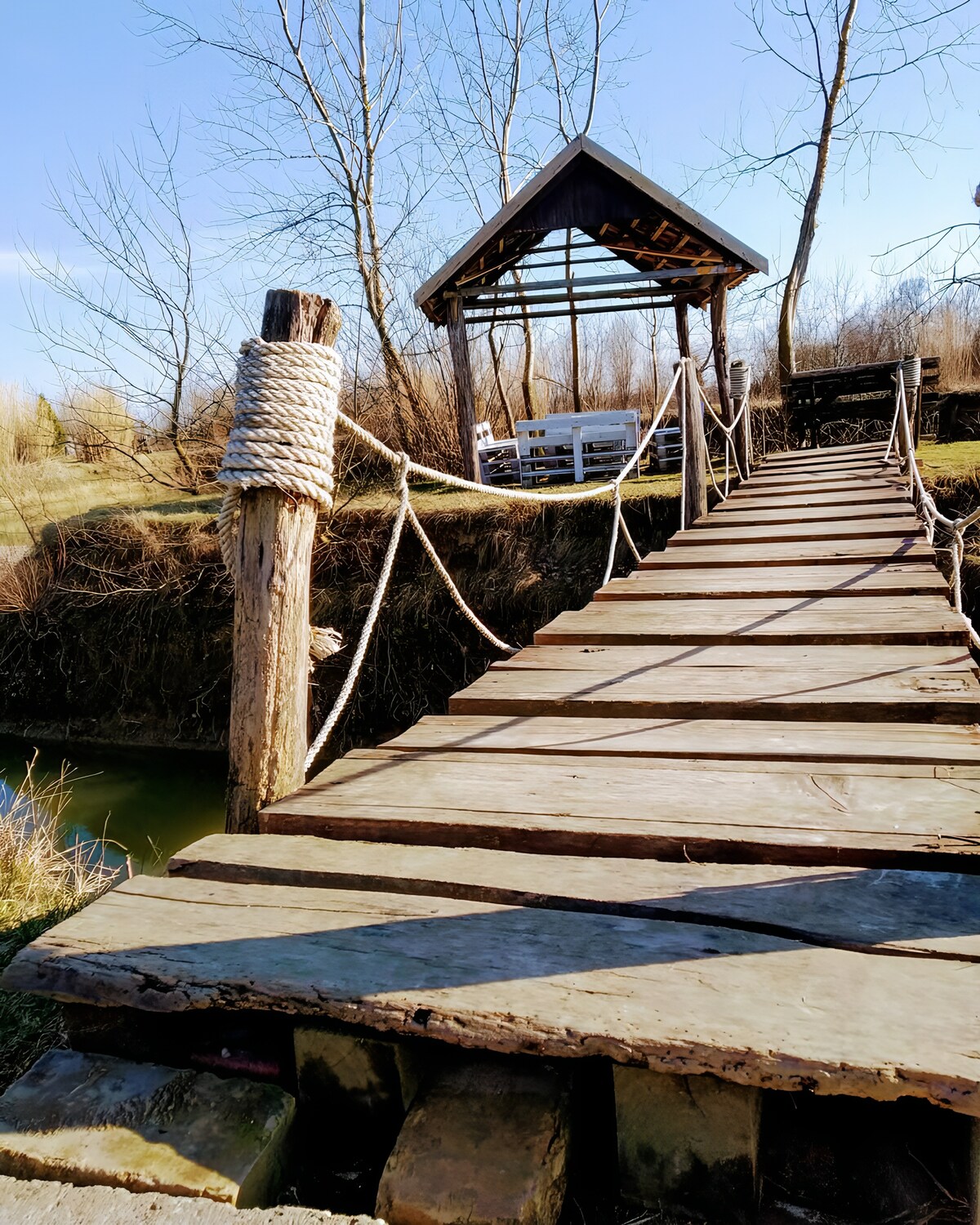 科纳克湖（ Konak Lake ） -湖畔乡村小屋