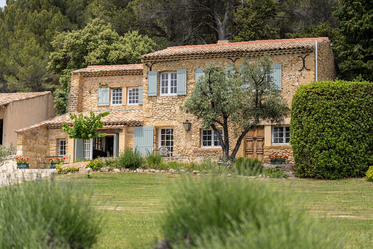 Exquisite Provencal mas