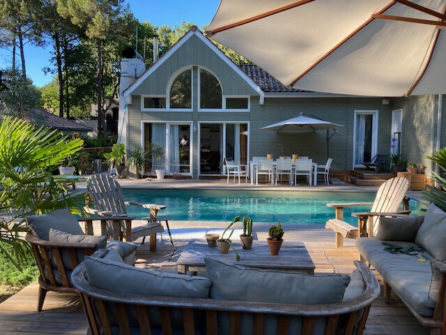 Lumineuse villa du golf avec piscine