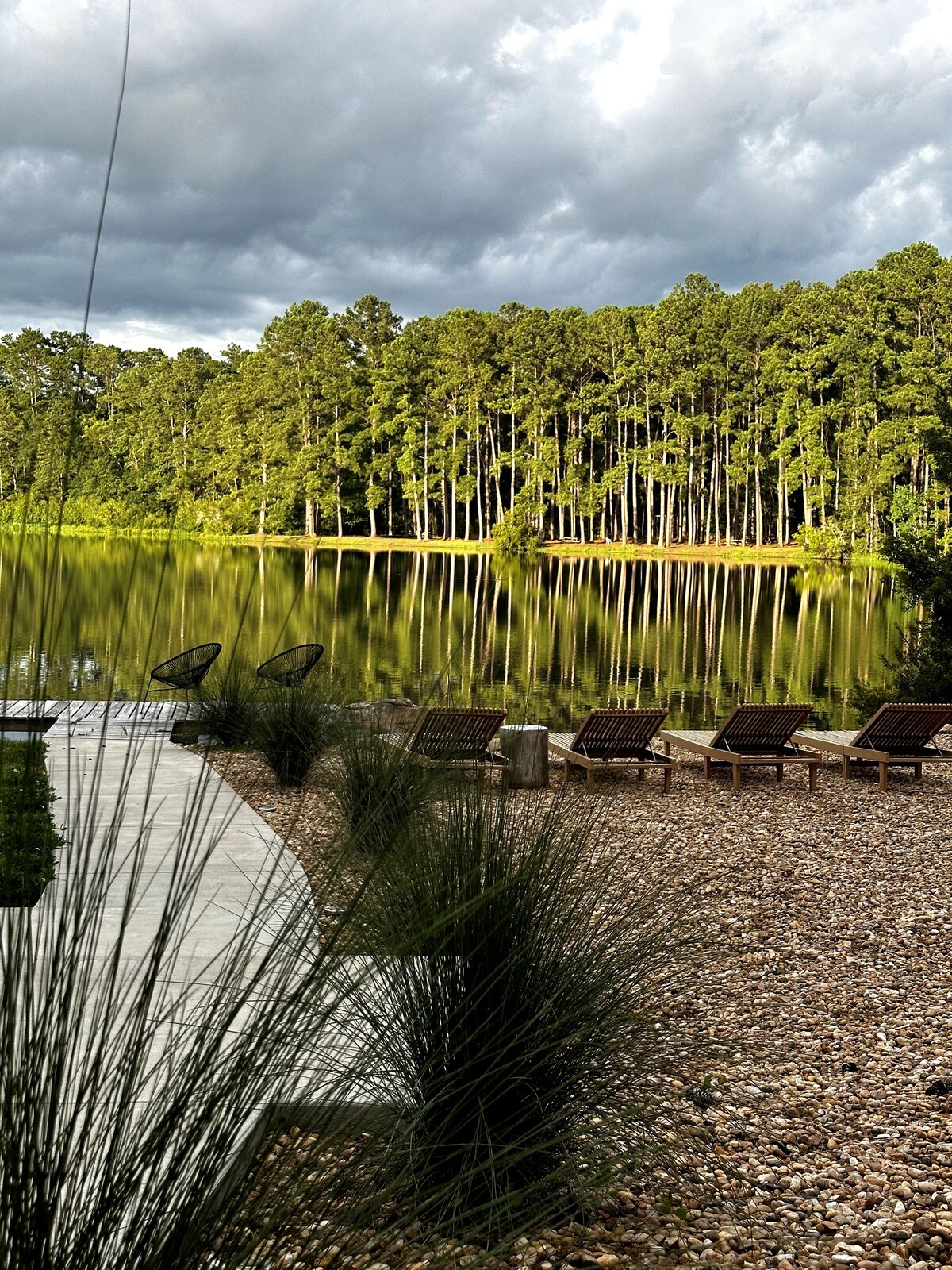 Stunning Lake Retreat