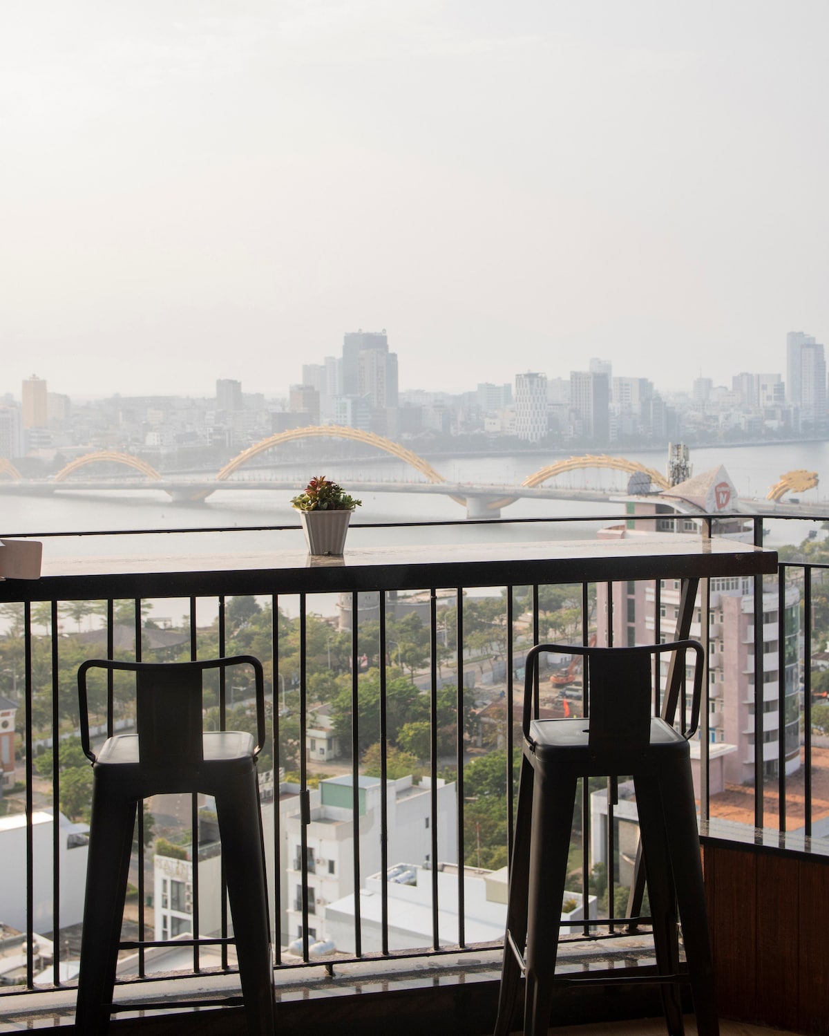 Penthouse Fireworks view Son Tra 3 bedrooms Danang