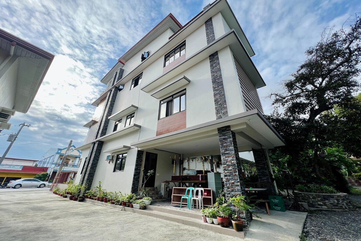 Family Haven@MC's L Transient House in Ilocos Sur