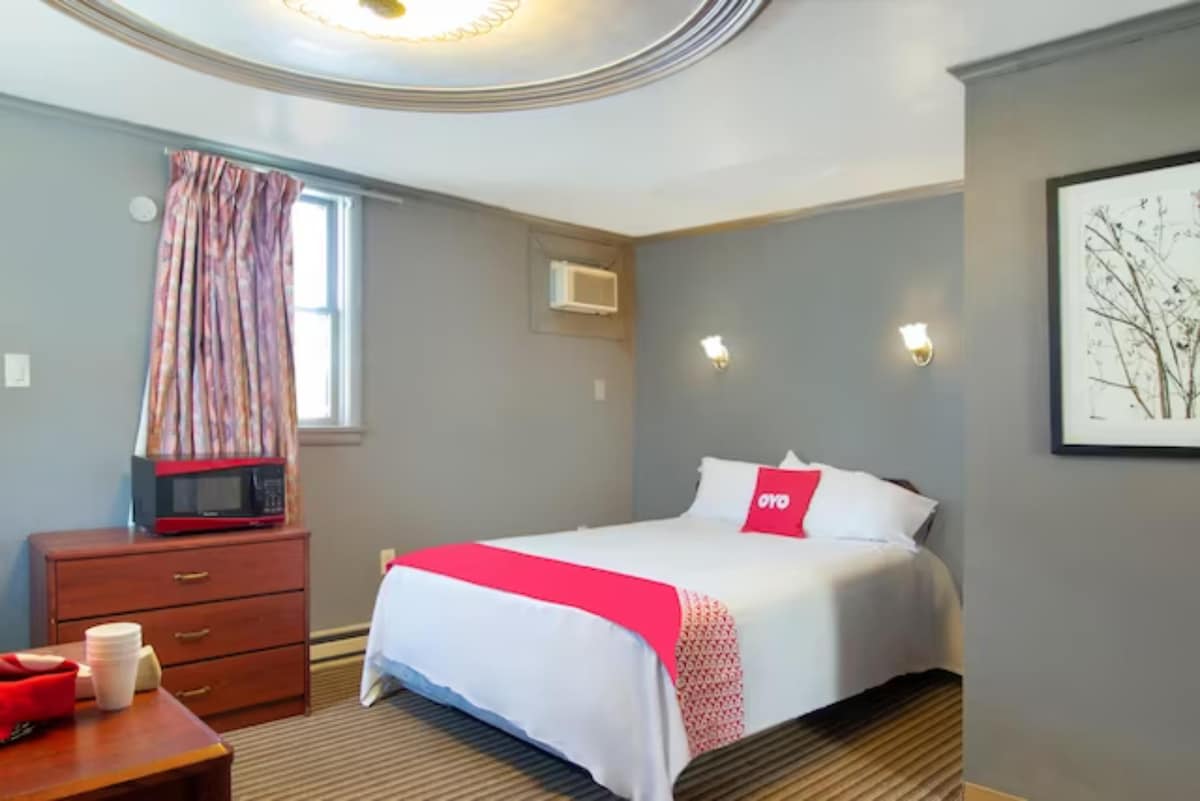 Hotel Wilkes-Barre East Queen Bed