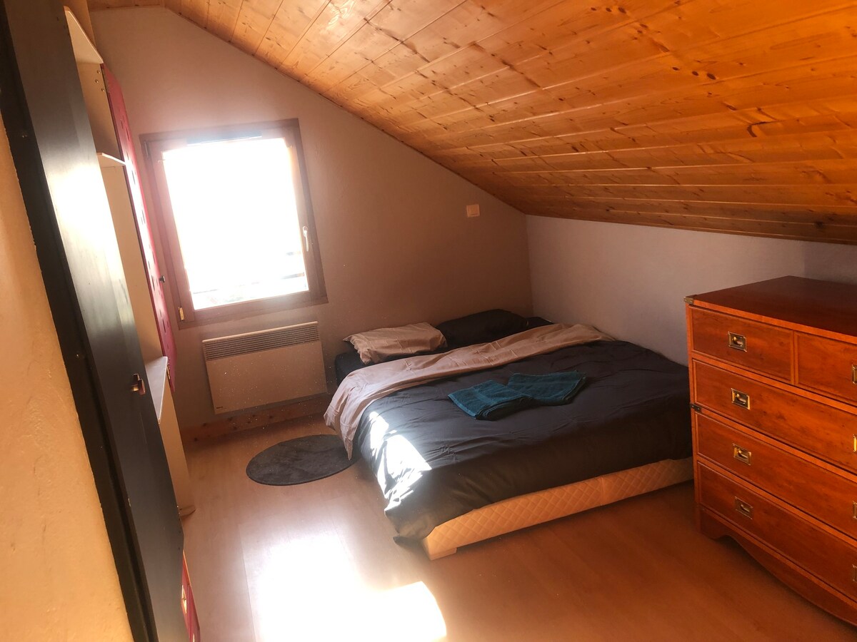 Chambre dans une maison