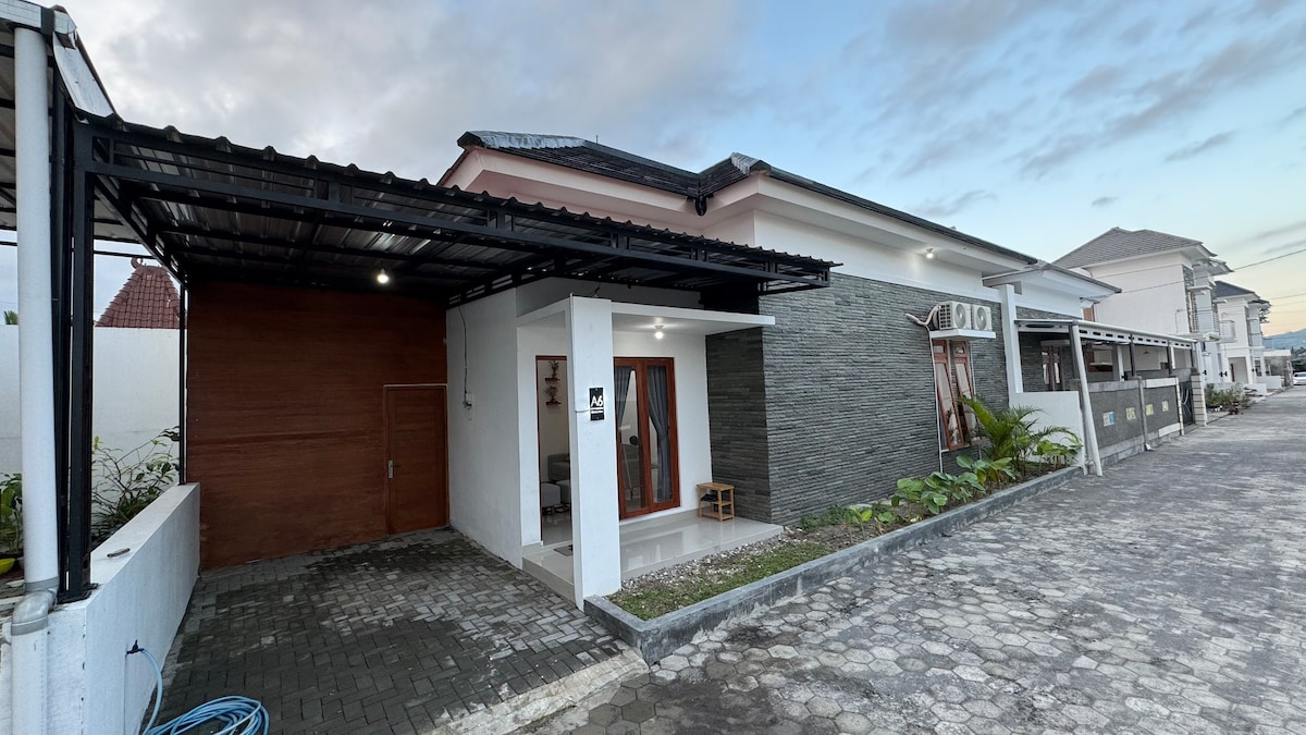 Rumah Cemara - Alina Place to stay near Prambanan