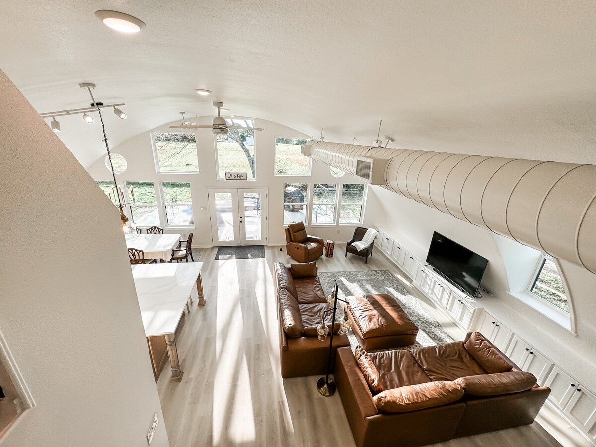 Gorgeous - Brand New - Quonset