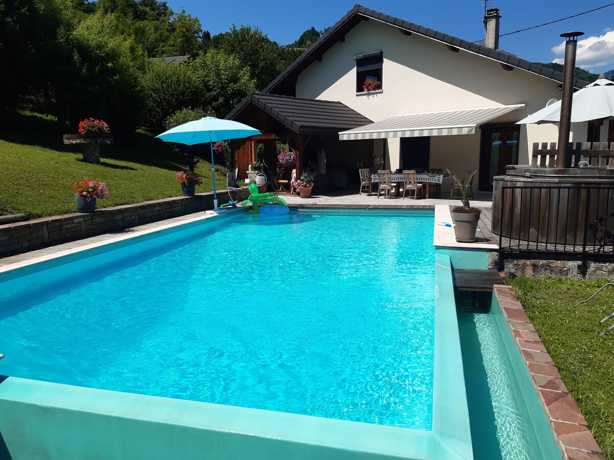 Villa  Au Bonheur des Familles avec piscine
