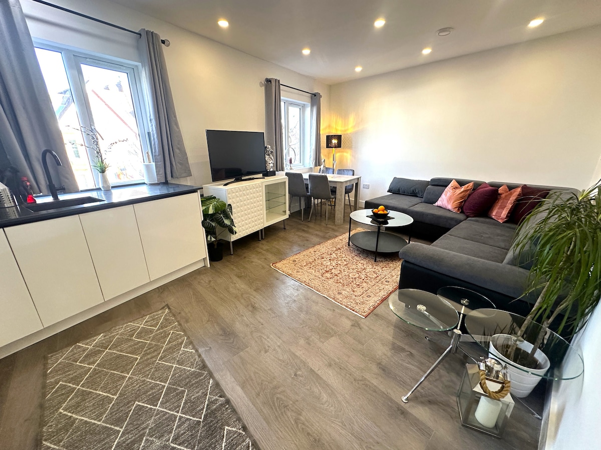 Brand new 1-bed flat in London!