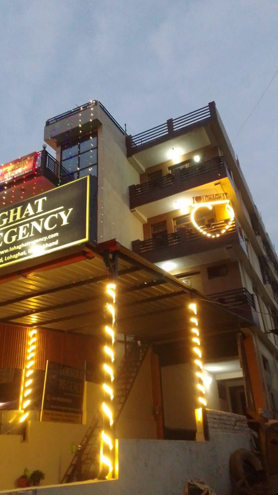 Hotel Lohaghat Regency