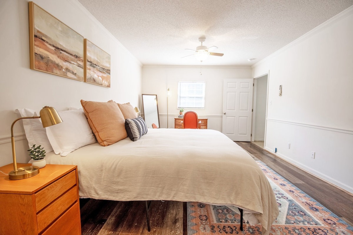 NEW! Garage Apartment - 8 miles to Downtown Sptbrg