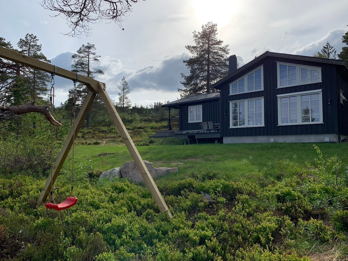 Blefjell-flott familiehytte øverst opp mot fjellet