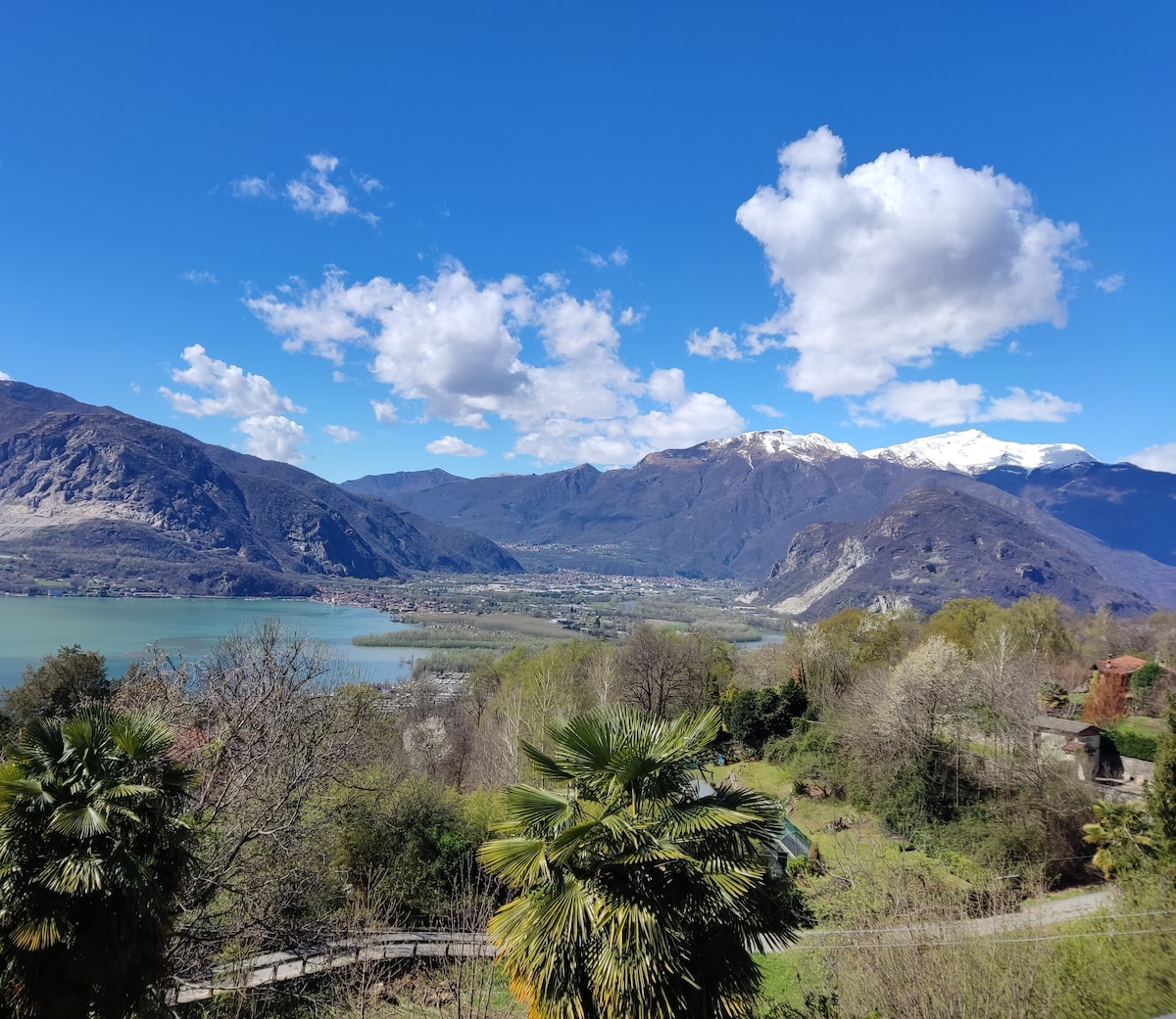 Vista Lago Maggiore e Montagne