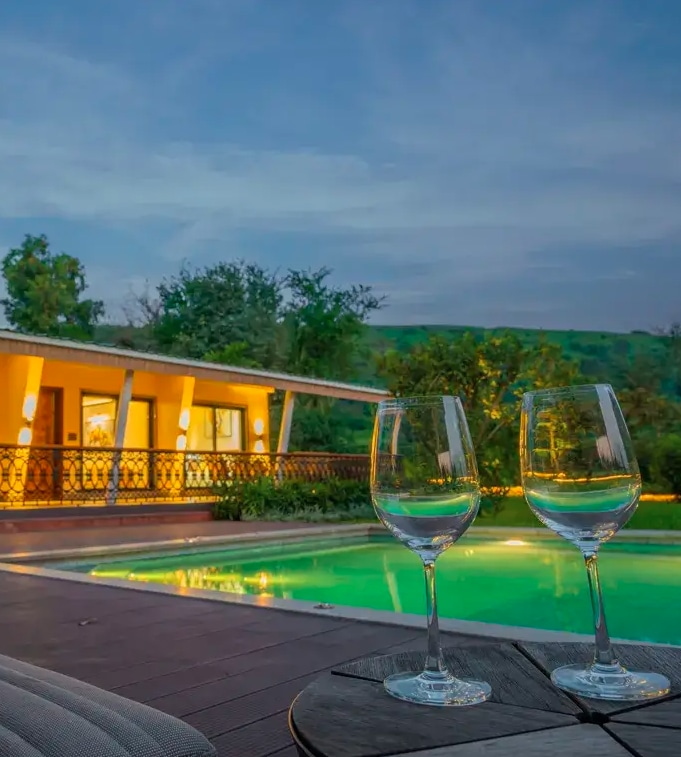 Luxury 3BHK Infinite Pool Villa in Nashik