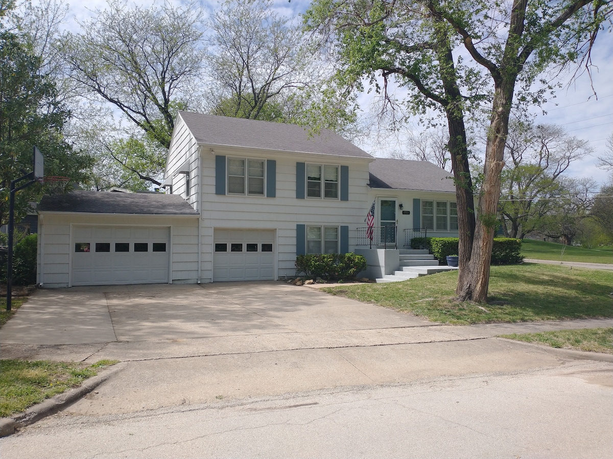 Entire Home in Emporia, KS