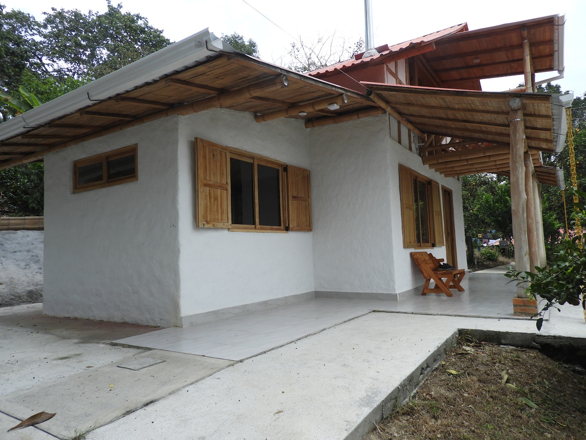 Habitacion en cabaña Cattleya 2