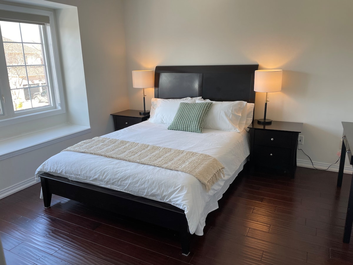 Warm & Beautiful 4-Bedroom Home