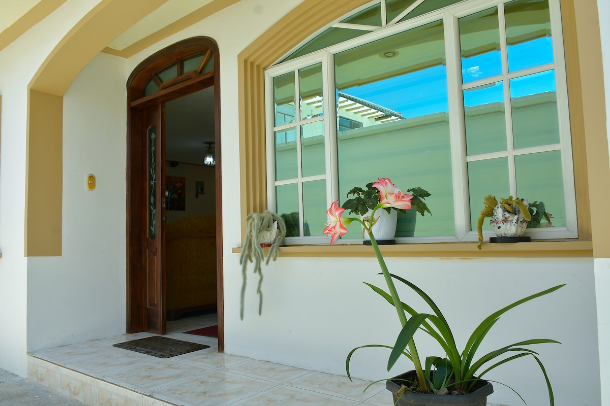 Hermosa Casa en Centro de Loja