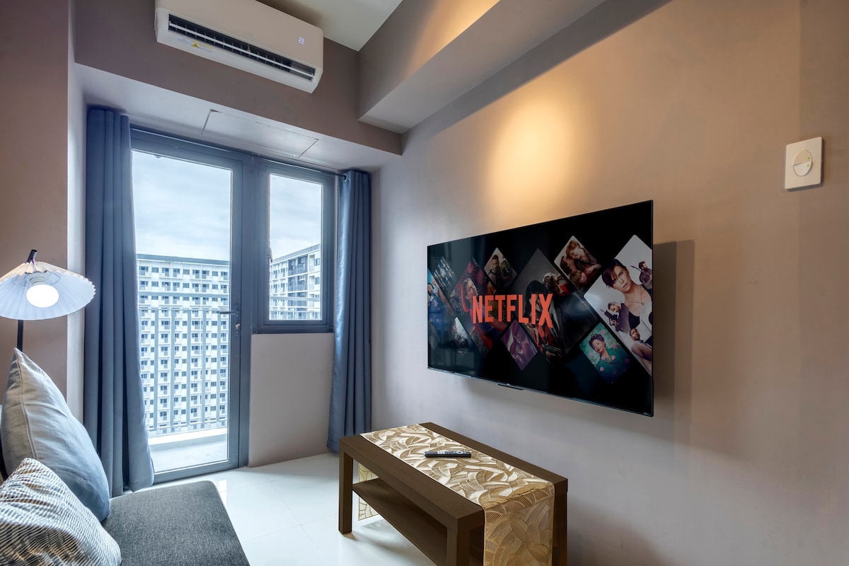 New Luxe 1BR @ Shore3, 4 pax w 55"TV+ Netflix!