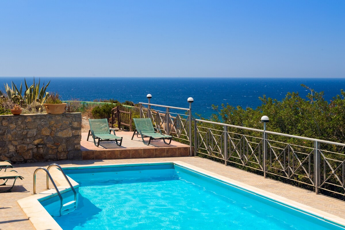 Seaview Villa w/private pool 20min from Elafonissi