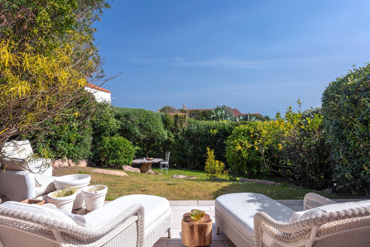 [PORTO CERVO 4 MINUTI]Elegante casa con giardino