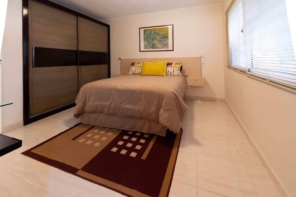 Alquilo hermoso apartamento PB