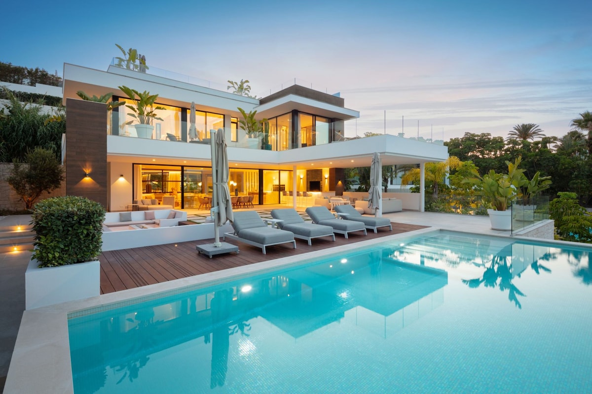 Villa Almost Heaven by Vacation Marbella