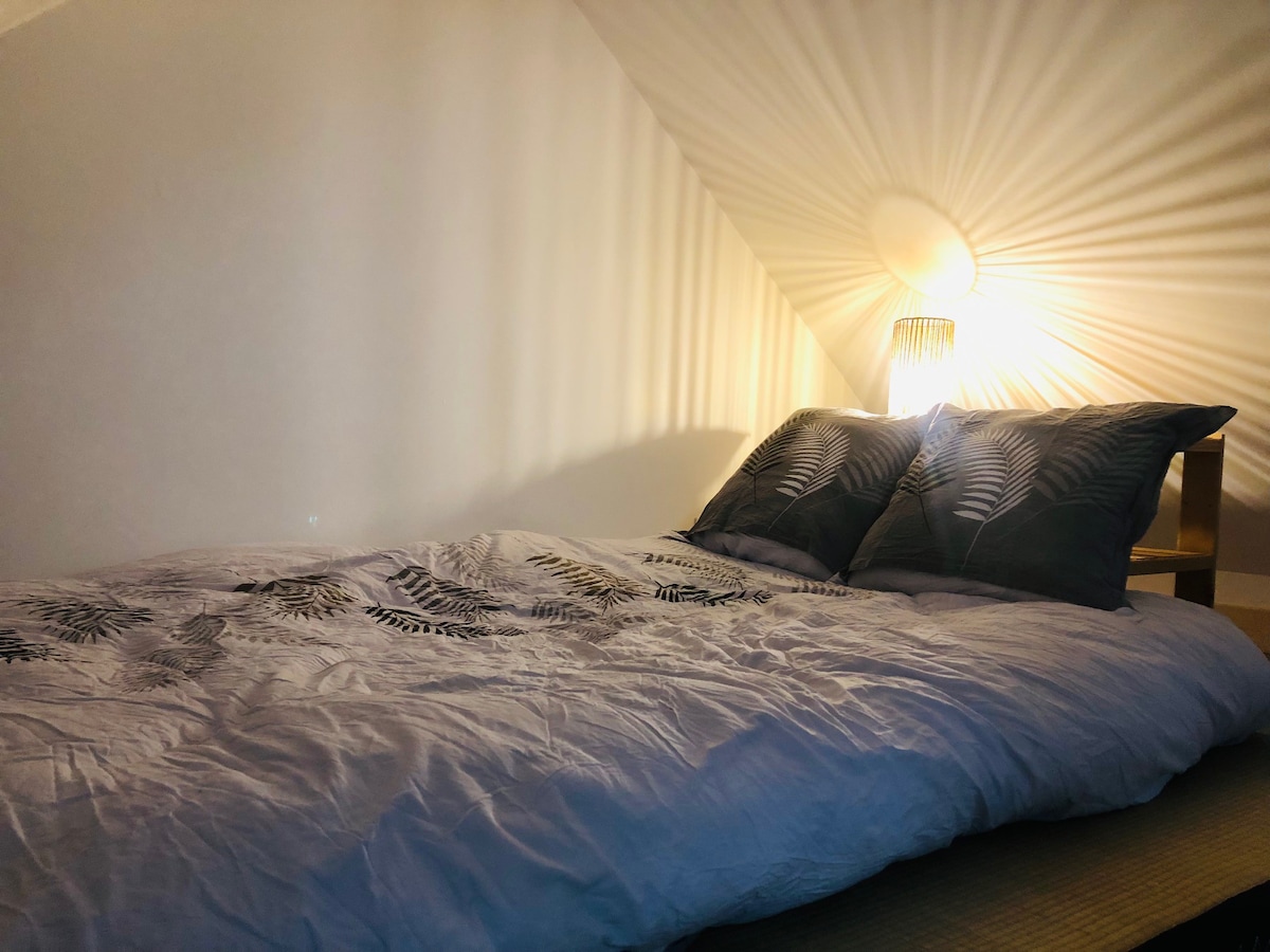 Chambre mezzanine dans loft dortoir