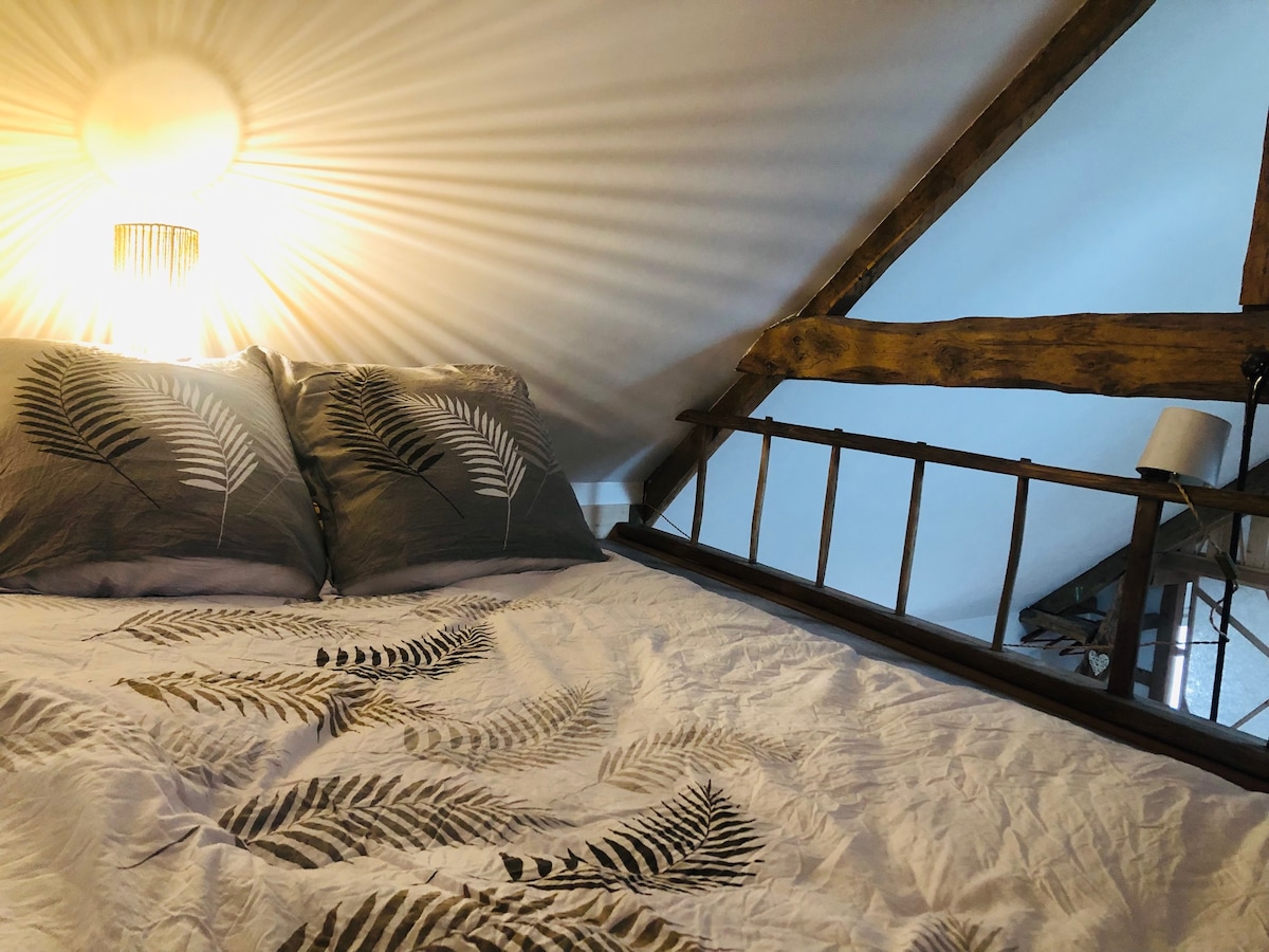 Chambre mezzanine dans loft dortoir